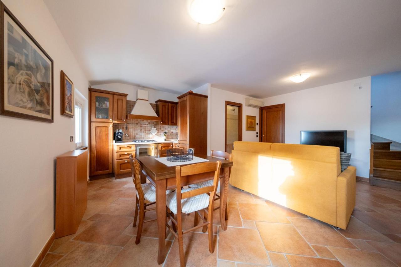 Apartmentsgarda - Baia Del Garda 5 Exteriör bild