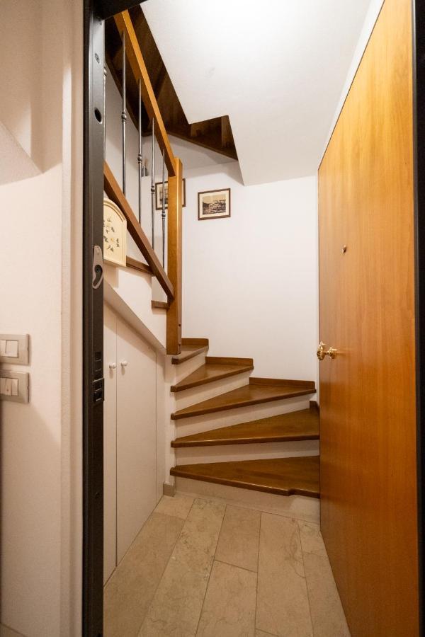 Apartmentsgarda - Baia Del Garda 5 Exteriör bild