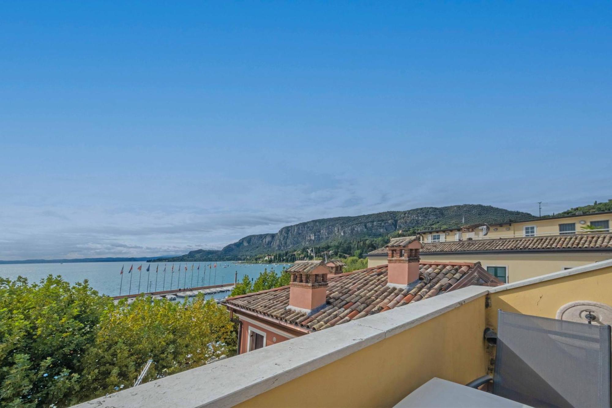 Apartmentsgarda - Baia Del Garda 5 Exteriör bild